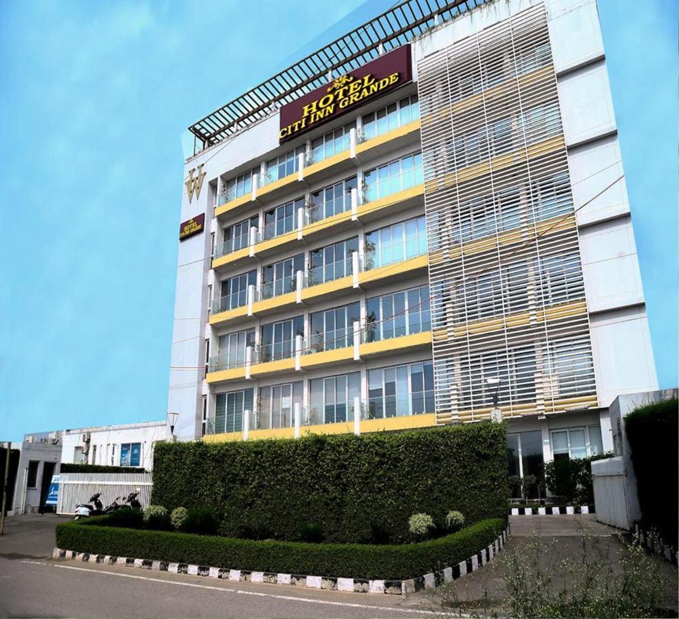 Hotel Citi Inn Grande Zirakpur Εξωτερικό φωτογραφία