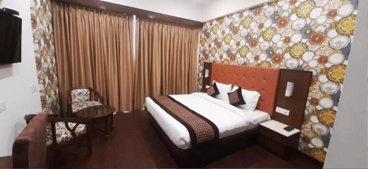 Hotel Citi Inn Grande Zirakpur Εξωτερικό φωτογραφία